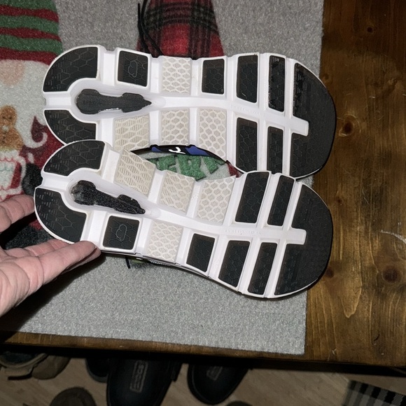 Ladies cloud runner blue sneakers size 8 perfect shape dress engineering. - Picture 7 of 11